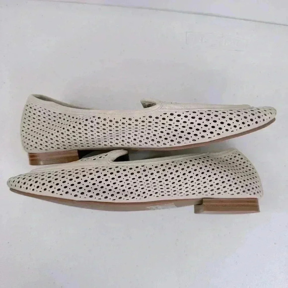 TORRID Women’s Perforated Extra Wide Loafer Off White Flats Breathable Size 9 WW - Picture 7 of 14